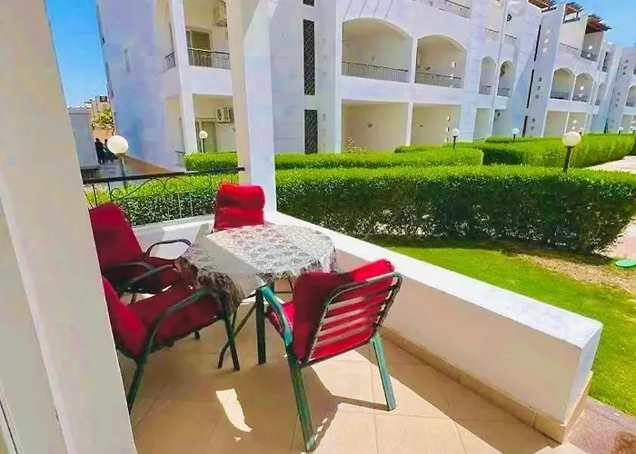 ومنتجع بالميرا بيتش العين السخنة Zya Palmera El Sokhna شقة عين السخنة