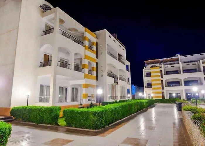 شقة ومنتجع بالميرا بيتش العين السخنة Zya Palmera El Sokhna عين السخنة