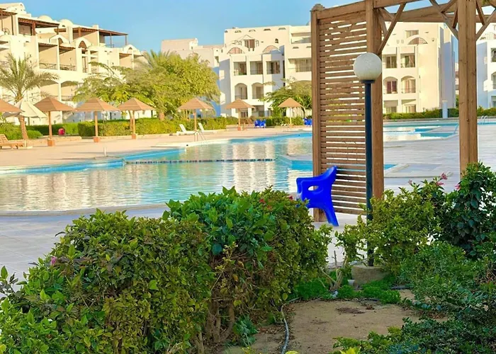 ومنتجع بالميرا بيتش العين السخنة Zya Palmera El Sokhna
